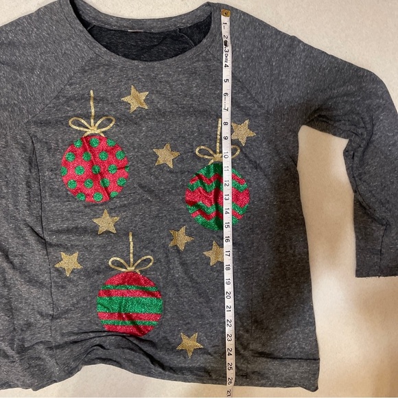 Christmas gray Women’s Sweatshirt (holiday Time) with ornaments size 0X. - Picture 6 of 7